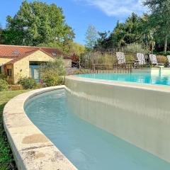 Magnificent Guest House on the bank of the Dordogne river