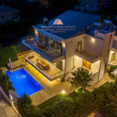 Luxury Villa Loutraki with private heated pool