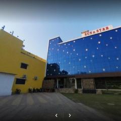 Hotel Sun N Star, Satna
