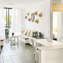 2The Best Location - Las Américas & Parking