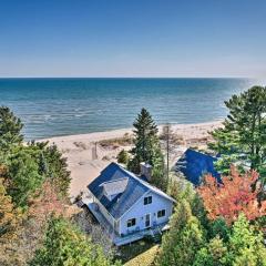 Cozy Oscoda Cottage Fire Pit and Private Beach