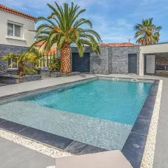 Beautiful Home In Agde