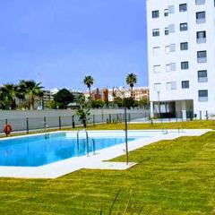 Ático con Piscina y Vistas al Mar Parque Litoral