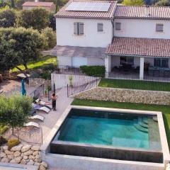 Nice Home In Puget With Wifi, Heated Swimming Pool And Private Swimming Pool