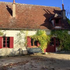 Pleasant cottage in Le Veurdre with private garden