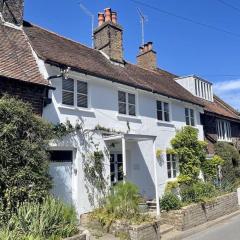 Vince Cottage and Kingsdown Shepherd's Hut