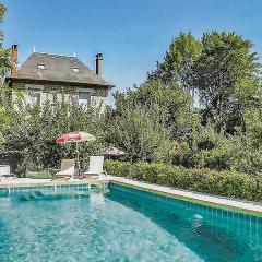 Awesome Home In Terrasson-lavilledieu With 5 Bedrooms, Wifi And Outdoor Swimming Pool