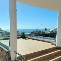Villa Playa Amadores - Luxury villa with heated pool