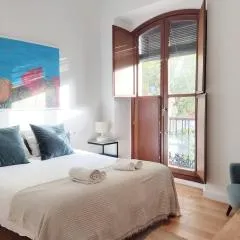 HomeySeville-Special Apartment Arenal 6 pax, Parking Optional