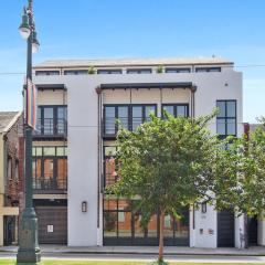 3-Story Luxury Residence - French Quarter - Unit 204