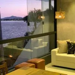 Loft maravilhoso, com vista sensacional do mar