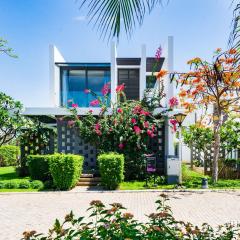 Oceanami Private Beach Villa Homestay - Long Hai Vung Tau