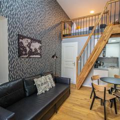 Main train station apartment close to the the Main Square!