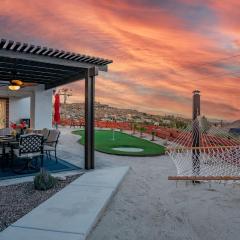 Desert Oasis with Dog Friendly, Mini-Golf, Fire Pit, Hot Tub, and BBQ grill