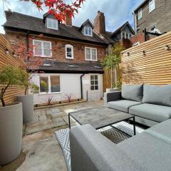 Georgian 3 bed house in historic town centre