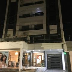 Departamento de categoría en macrocentro Echeverria