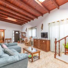 Epifanio Rural 3BR House - Views & Terrace