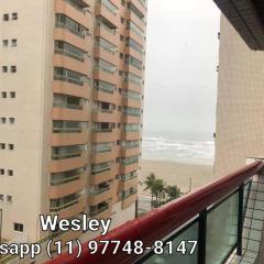 Refúgio Pé na Areia a 100 metros do Mar na Praia Grande