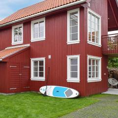 Beautiful Home In Tvedestrand With 3 Bedrooms And Wifi