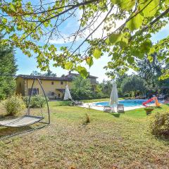 Nice Apartment In Uzzano With 1 Bedrooms, Wifi And Outdoor Swimming Pool