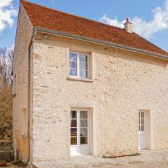 Nice Home In Vaudoy-en-brie With 3 Bedrooms, Wifi And Indoor Swimming Pool