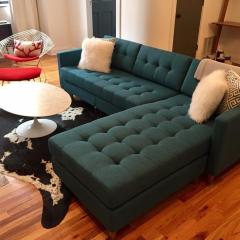 Walk to Lincoln Park, North Avenue Beach, and Second City! Lovely Old Town Charm! condo