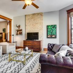 Garage Parking - Vintage Charm - and a Fabulous Location! Easily Enjoy the Best of Chicago!