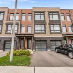 Beautiful absolutely stunning townhome