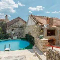 Villa Oleander - stone house, heated swimming pool