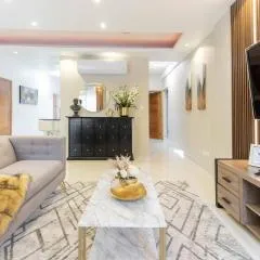 Upscale 3 Br Apartment For Family Or Friends Stay