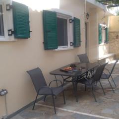 Detached house with a lovely yard 5' walk from Metro Station Agios Dimitrios and METRO MALL