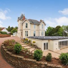 Torbay Rise sea side villa with family facilities
