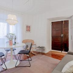 Typical Alfama Apartment, by TimeCooler