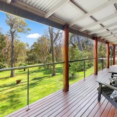 Redgum Treehouse - Outstanding luxury in the heart of wine country and minutes from the beaches