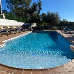Villa Lluna Sitges 15 minutes drive from Sitges Swimming pool XXL 16 people