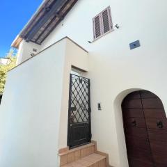 Spoleto storico spacious city house - car unnecessary - wifi - sleeps 10