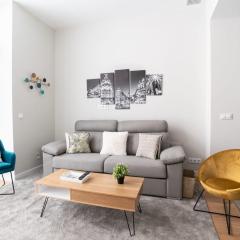 Bright and Airy 2 Bedroom Apartment in Madrid