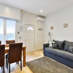 Bright flat 3 min to the beach close to Marineland Antibes - Welkeys