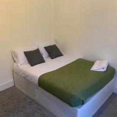 Balham, South London Spacious Guest House 3