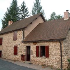 Gîte Familial avec Cascade, Pêche, Activités et Proximité de Vichy - FR-1-489-21
