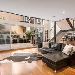 Spacious 4 brm Gem right in the heart of the city