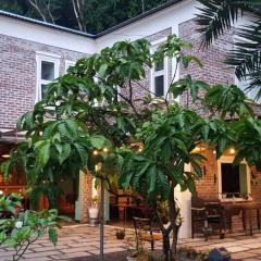 2Stones Cát Bà Homestay