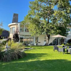 Grande Villa de 8 chambres avec Balnéothérapie- Vill'Acacia