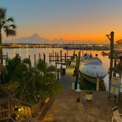 Abaco - Large waterfront 2x2 end unit with boat slip