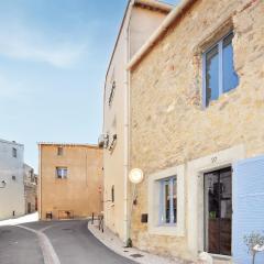 Gorgeous Home In Villeseque Des Corbier