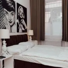 Modern stylish comfortable 2 bedroom apartment