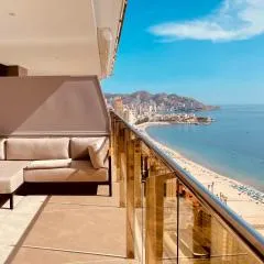 Sunset Cliffs Luxury Apart with Sea View