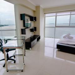 Riverfront I 2, piso 4, suite vista al rio, Puerto Santa Ana, Guayaquil