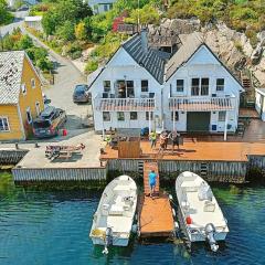 6 person holiday home in Urangsvåg