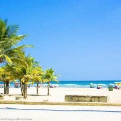 Apartamento a 50 mt da praia, tudo novo